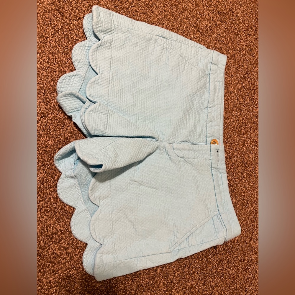 EUC Lilly Pulitzer Shorts with Scallop Detail